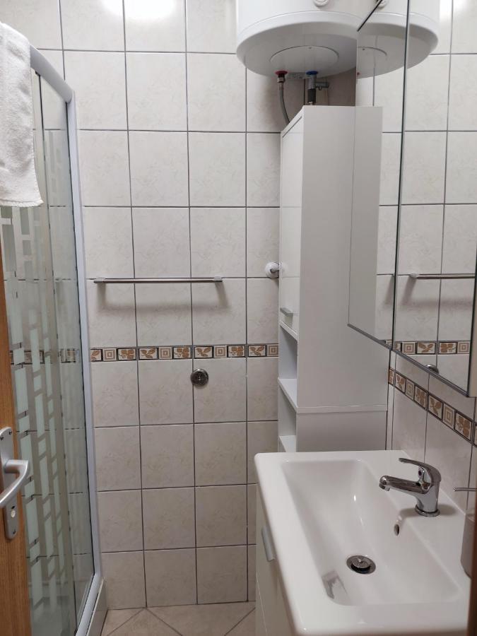 Apartmani Ima Rovanjska Exterior photo